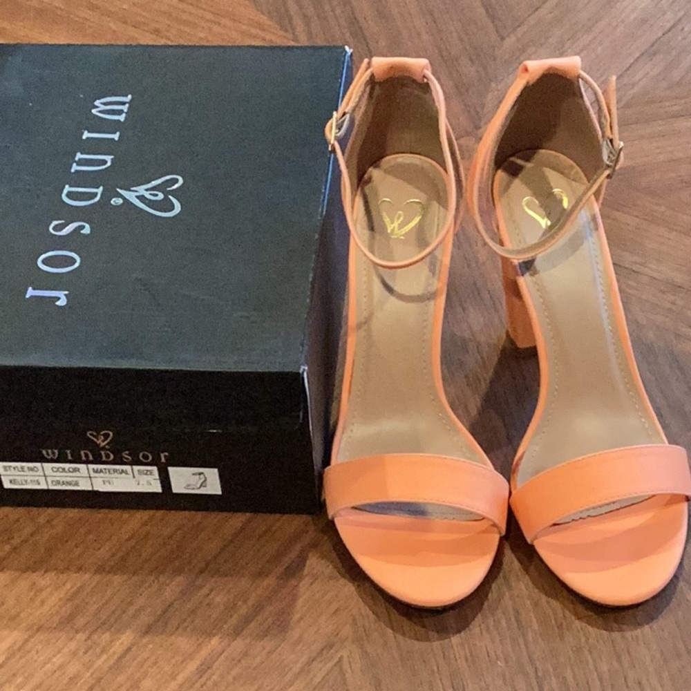 Windsor Women's Bold Orange Kelly Heels